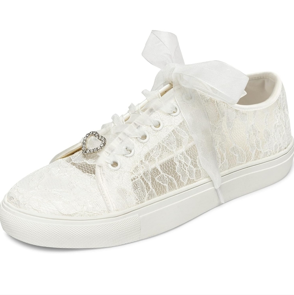 Floral Lace tennis shoe
